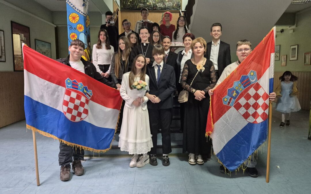 Održan školski maskenbal – dan kreativnosti, zajedništva i veselja