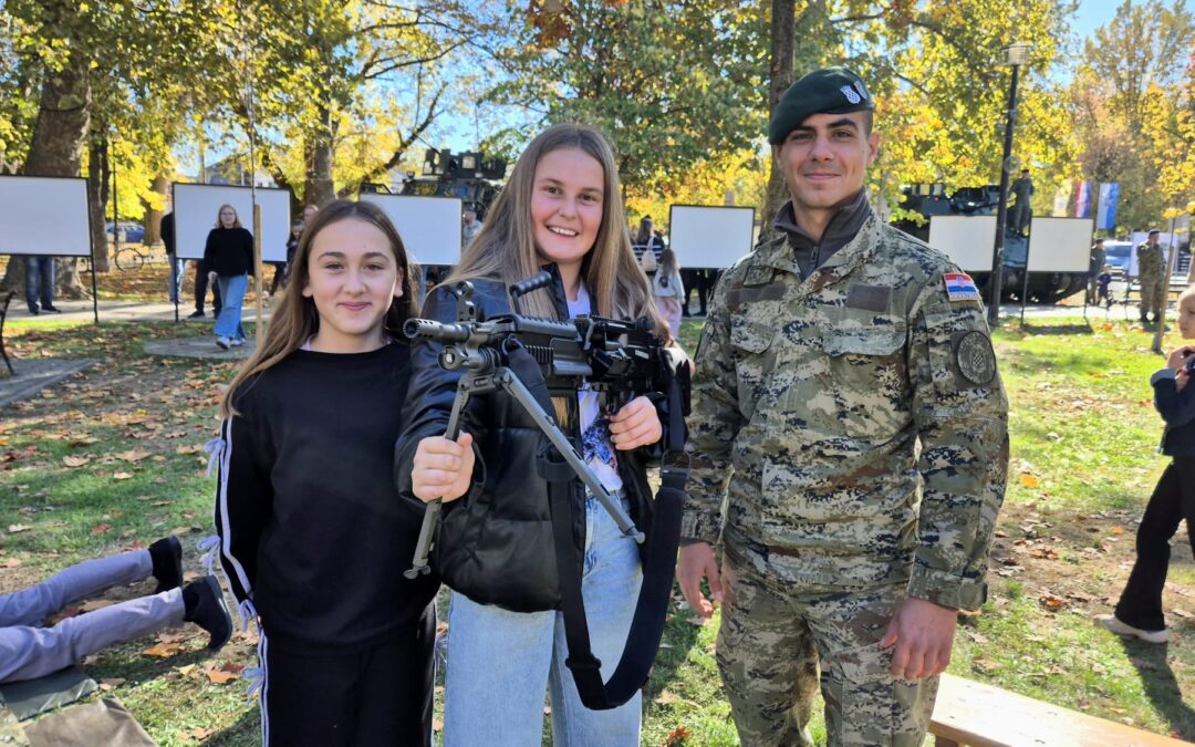 Naši učenici na obilježavanju 35. obljetnice 131. brigade HV-a Županja